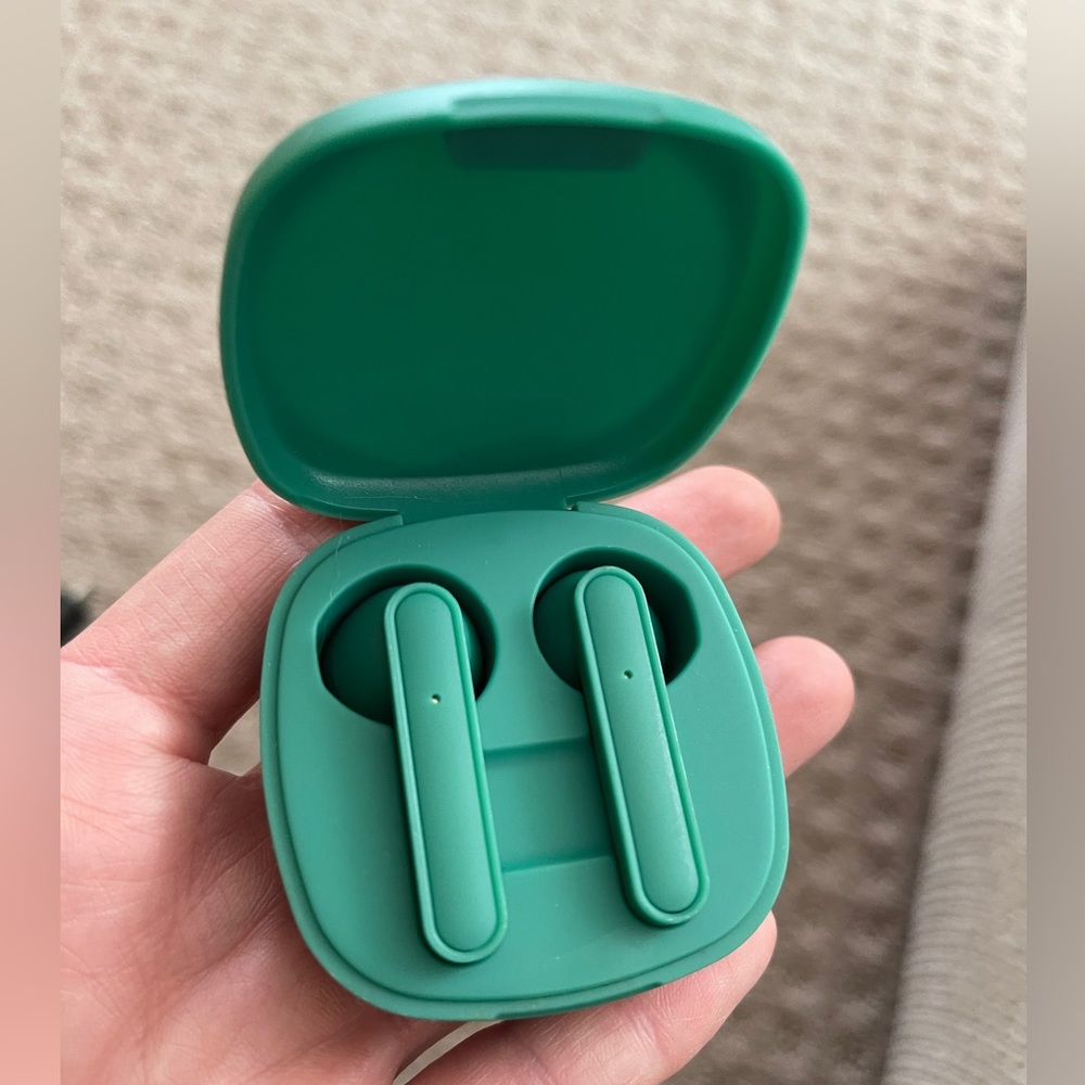 Wireless Green Earbuds & charging case headphones Bluetooth